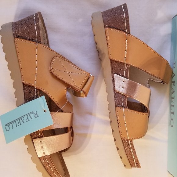 NWT Ladies Tan Raffaello Sandals size 39 - Picture 3 of 3